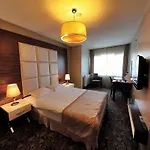 Derpa Szálloda 4*
