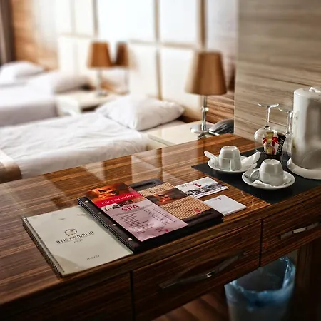 Derpa Hotel Istanboel