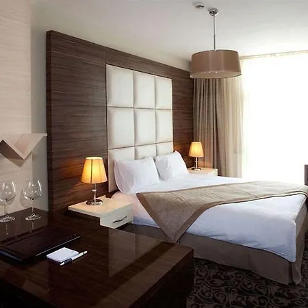 Derpa Hotell 4*