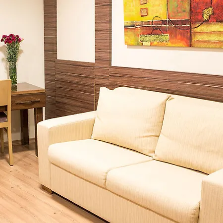 Hotel Derpa 4*